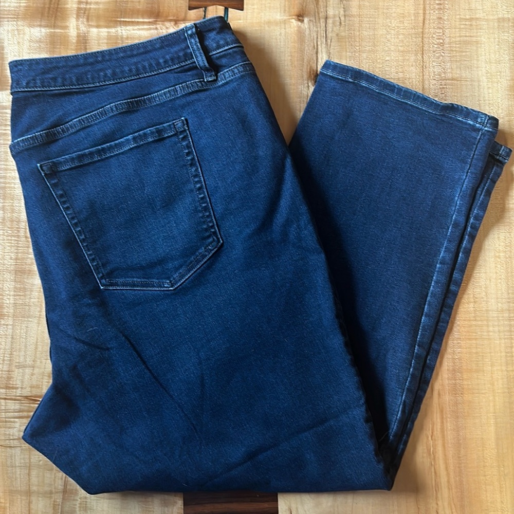 Lane Bryant Signature Fit Mid-Rise Straight w/ Flex Magic Waistband